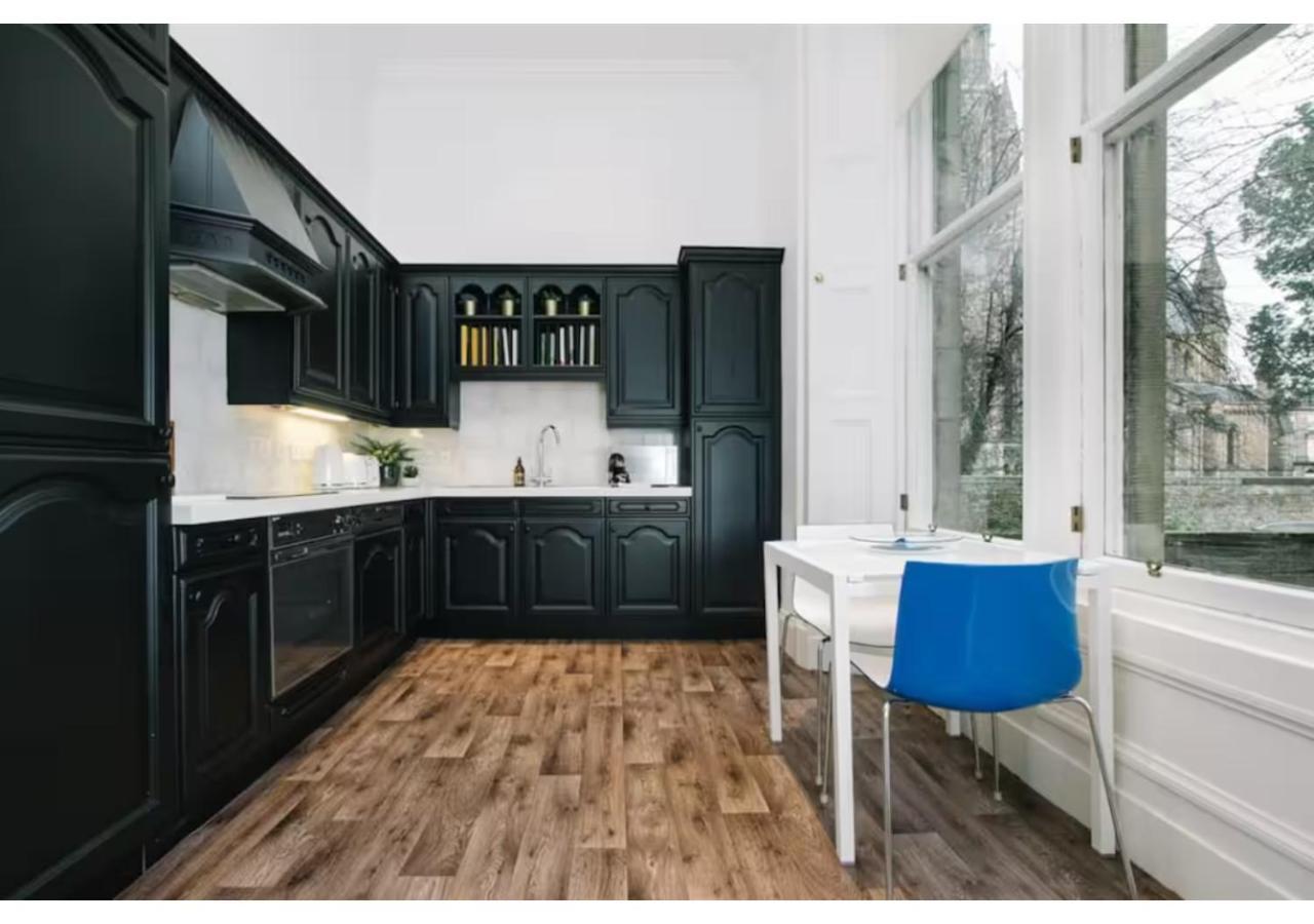Joivy Palmerston Place Residence - Luxury City Centre Apt With Private Parking Edimburgo Esterno foto