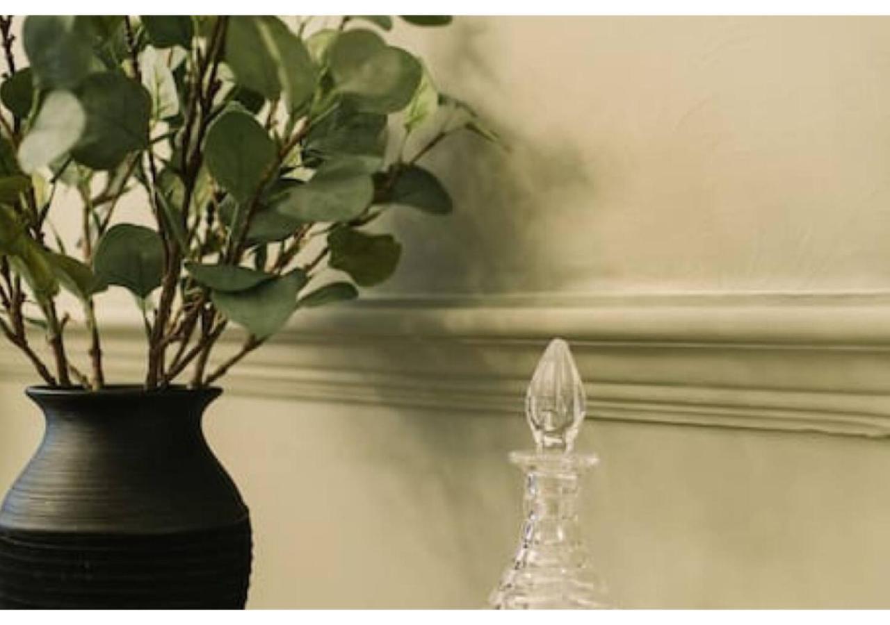 Joivy Palmerston Place Residence - Luxury City Centre Apt With Private Parking Edimburgo Esterno foto